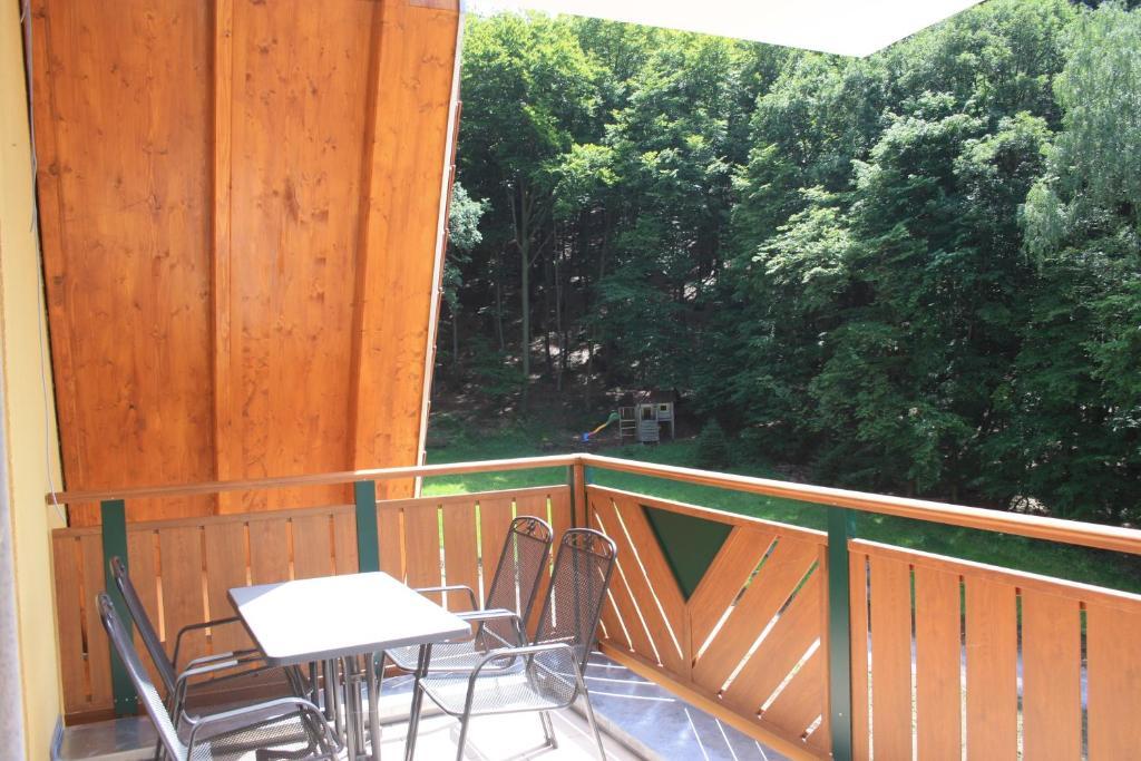 Wald-Hotel Heppe Dammbach Rum bild